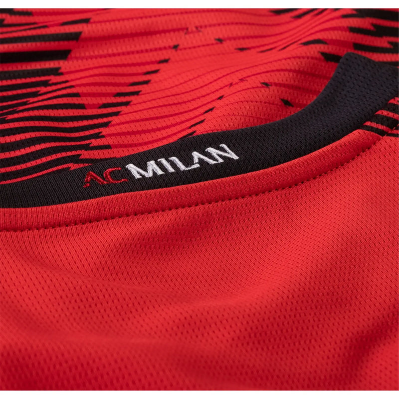 Milan  23/24 - Preta e Vermelha